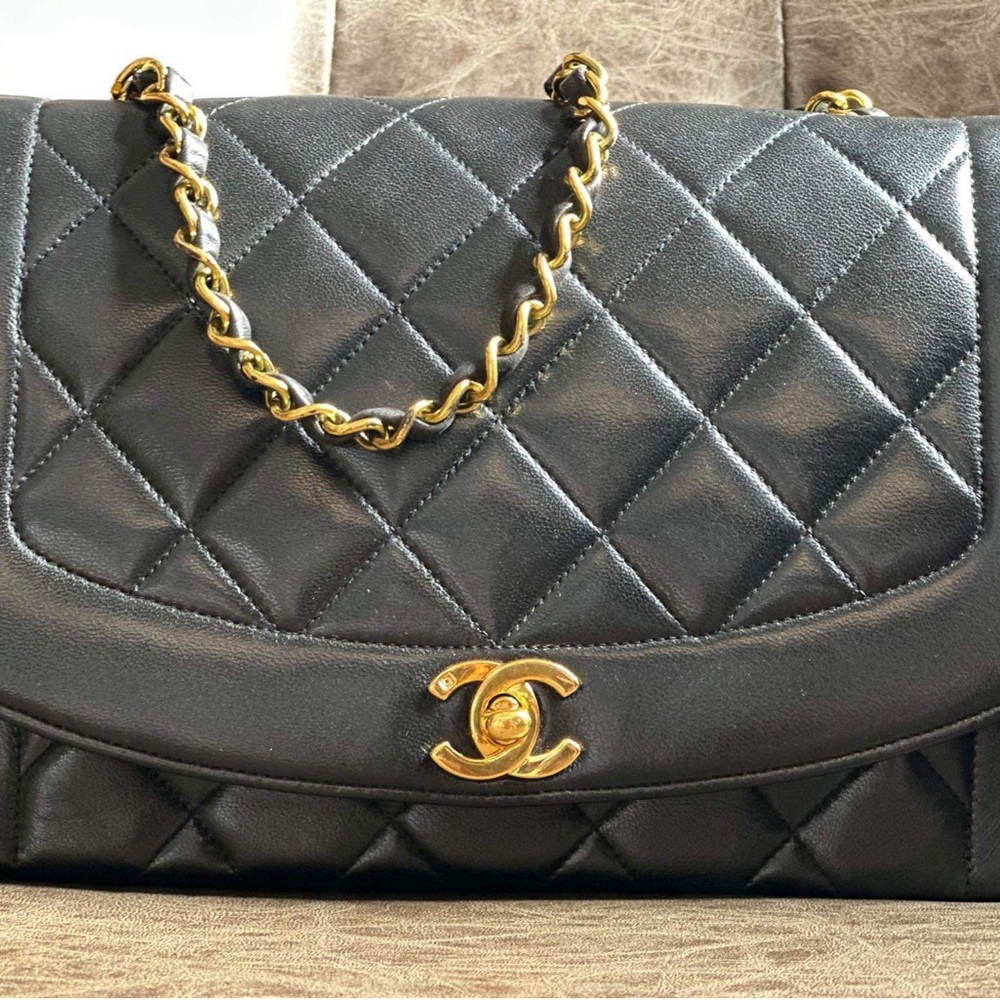Vintage Chanel Diana in Lambskin